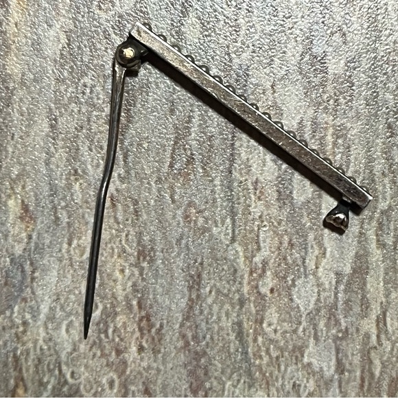 Early 1900’s Sterling Silver And Seed Pearls Small Bar Pin - Picture 6 of 16